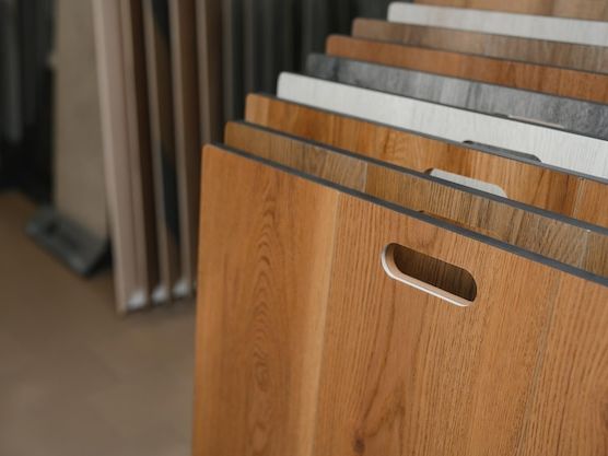 Fronty laminowane do mebli – tani i trwały sposób na nowoczesną kuchnię