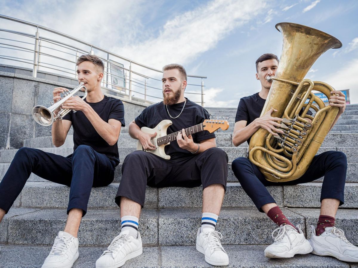 Jak Bee Gees inspirują muzyczną pasję i energię na scenie fitness