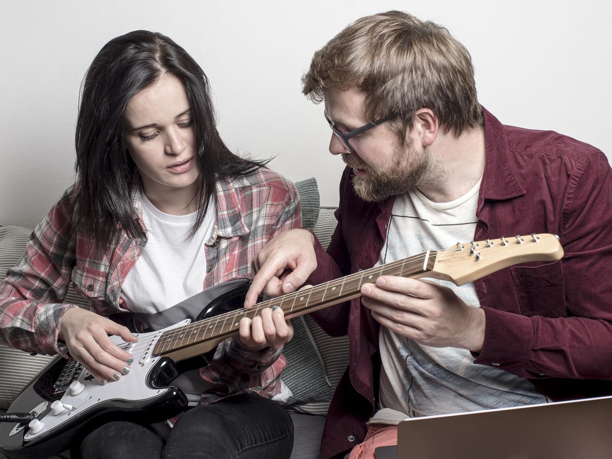 Jak zespół muzyczny może skutecznie wykorzystać stronę internetową do budowania marki i fanbase’u